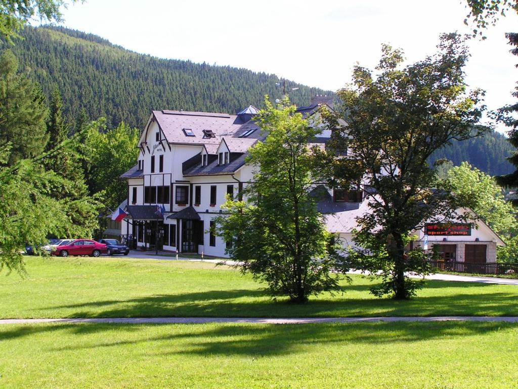 Hotel Start Špindlerŭv Mlýn Eksteriør bilde